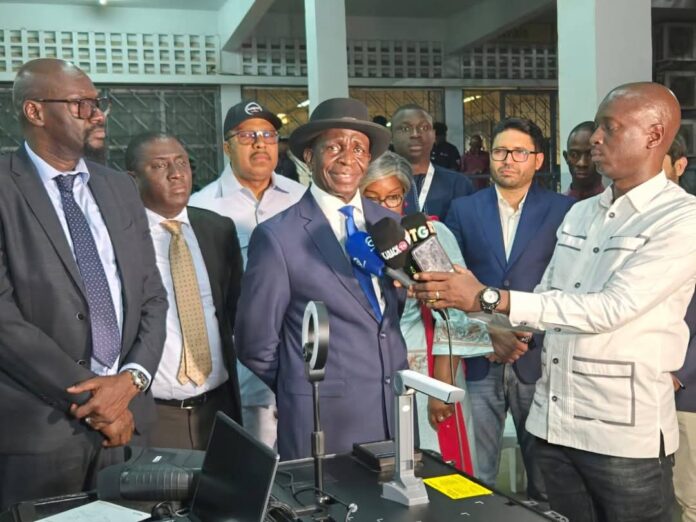 Guinee-Recensement-biometrique-reception-des-3000-kits-restants-par.jpg